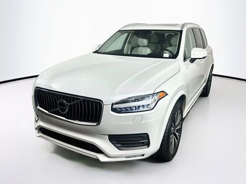Used 2020 Volvo XC90 T6 Momentum AWD/4WD image 3