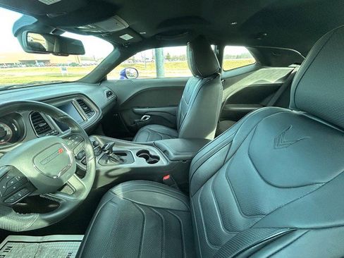 Used 2023 Dodge Challenger SXT w/ Blacktop Package image 13