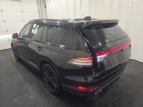 Used 2025 Lincoln Aviator Reserve w/ Equipment Group 201A image 7