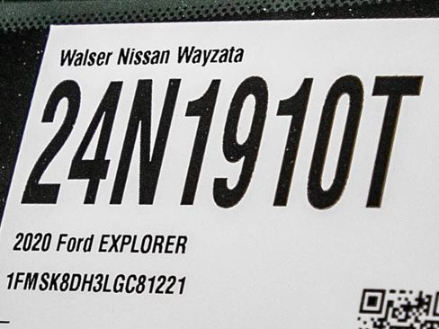 Used 2020 Ford Explorer XLT w/ Equipment Group 202A AWD/4WD image 33