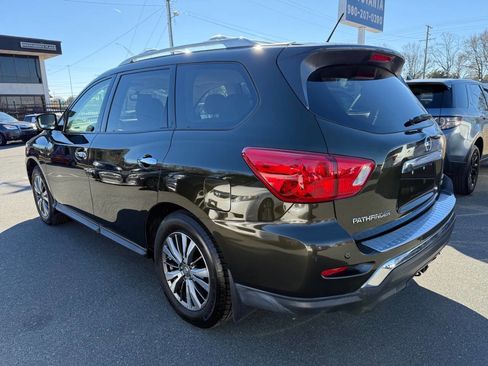 Used 2017 Nissan Pathfinder SL w/ SL Premium Package image 6