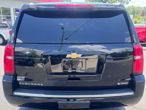 Used 2018 Chevrolet Suburban Premier AWD/4WD image 4
