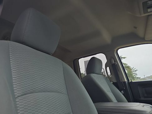 Used 2019 RAM 1500 Express AWD/4WD image 13