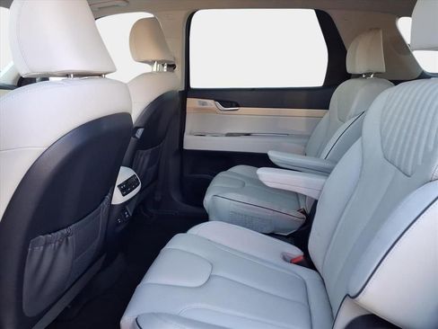 Used 2024 Hyundai Palisade Limited image 14