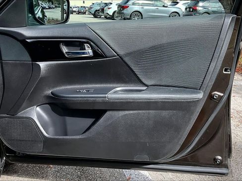 Used 2016 Honda Accord LX image 26