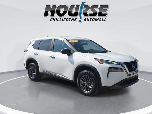 Used 2023 Nissan Rogue S AWD/4WD image 2