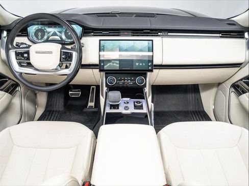 Used 2023 Land Rover Range Rover Long Wheelbase SE AWD/4WD image 19