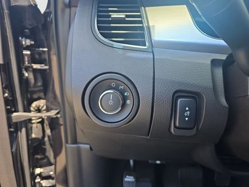 Used 2019 Ford Taurus SEL w/ Equipment Group 201A FWD image 20