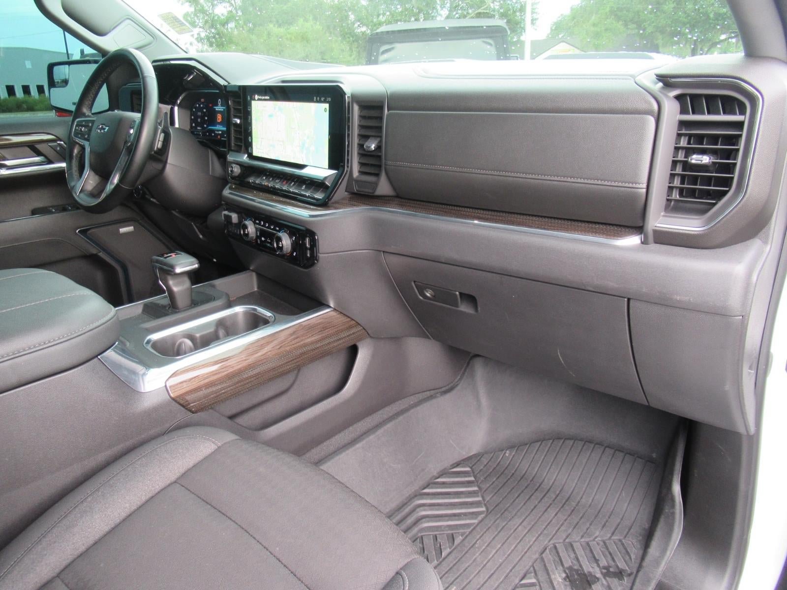 Used 2024 Chevrolet Silverado 1500 LT Trail Boss w/ Convenience Package II AWD/4WD image 13