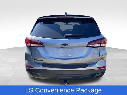 Used 2023 Chevrolet Equinox LS w/ LS Convenience Package image 3