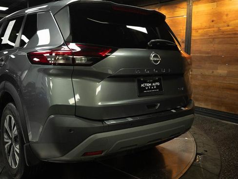 Used 2022 Nissan Rogue SV FWD image 6