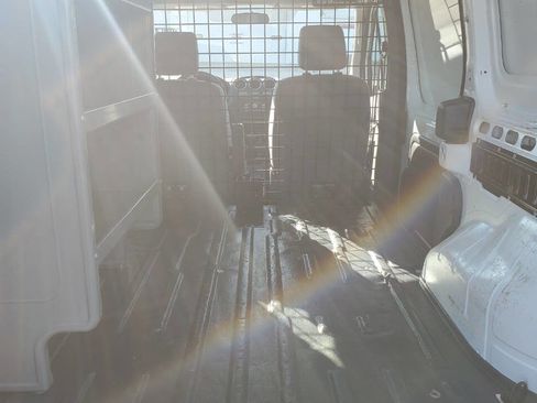 Used 2011 Ford Transit Connect XLT image 11