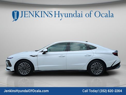 Certified 2025 Hyundai Sonata SEL FWD image 6