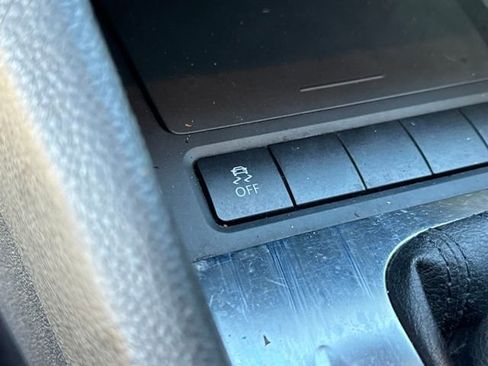 Used 2011 Volkswagen Jetta TDI image 24