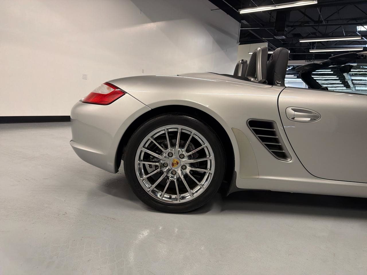 Used 2005 Porsche Boxster RWD image 9