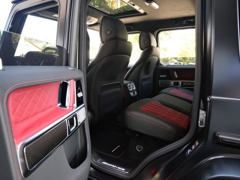 Used 2025 Mercedes-Benz G 63 AMG 4MATIC image 21