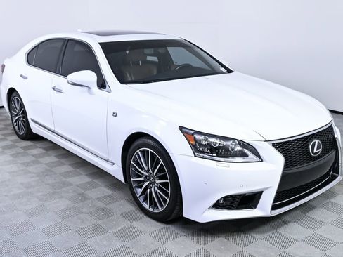 Used 2015 Lexus LS 460 w/ F Sport Package image 26
