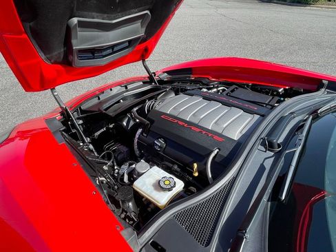 Used 2019 Chevrolet Corvette Stingray Coupe w/ Battery Protection Package RWD image 27