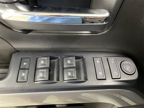 Used 2017 Chevrolet Silverado 1500 LT w/ Redline Edition image 13