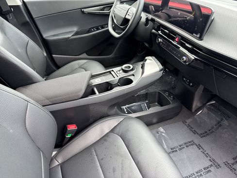 New 2025 Kia EV6 Wind image 16