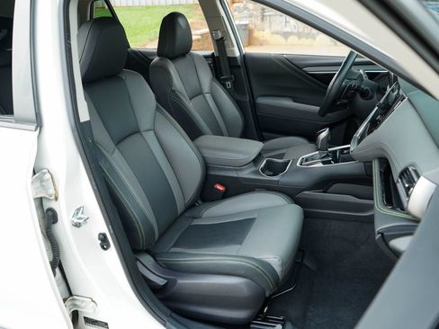 Used 2025 Subaru Outback Onyx Edition AWD/4WD image 14