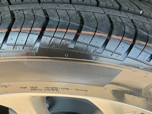 Used 2026 Buick Encore GX Avenir w/ Avenir Technology Package FWD image 16
