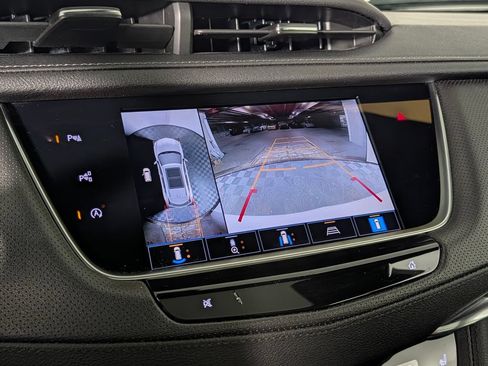 Used 2022 Cadillac XT5 Premium Luxury w/ Technology Package FWD image 31