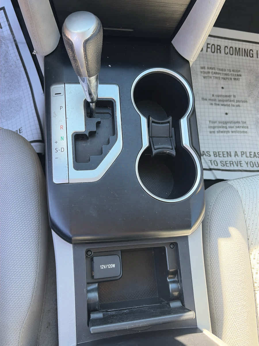 Used 2014 Toyota Camry LE FWD image 20
