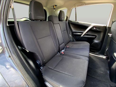 Used 2018 Toyota RAV4 XLE w/ Plus Extra Value Package FWD image 19