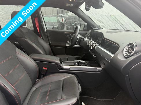 Used 2024 Mercedes-Benz GLB 35 AMG 4MATIC image 15