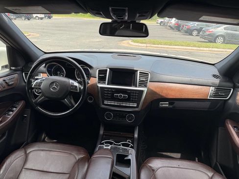 Used 2014 Mercedes-Benz ML 550 4MATIC image 14