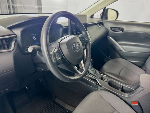 Certified 2023 Toyota Corolla Cross LE w/ Moonroof Package image 7