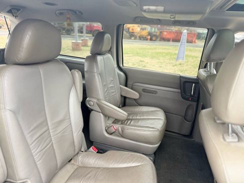 Used 2012 Kia Sedona EX w/ Luxury Pkg image 18