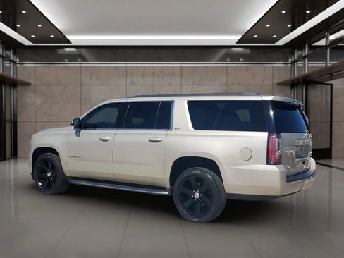 Used 2015 GMC Yukon XL SLT w/ Open Road Package image 6
