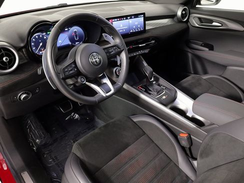 Used 2024 Alfa Romeo Tonale Veloce image 44