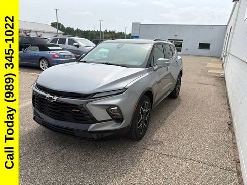 Used 2024 Chevrolet Blazer RS w/ Driver Confidence II Package AWD/4WD image 3