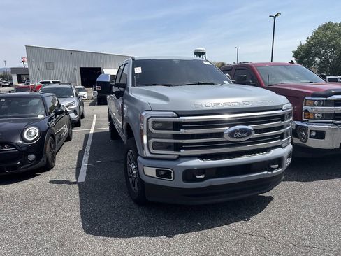 Used 2024 Ford F250 Limited w/ FX4 Off-Road Package image 3