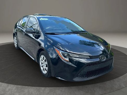 Used 2021 Toyota Corolla LE FWD image 1