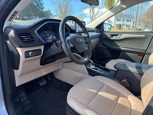 Certified 2022 Ford Escape SEL w/ Technology Package image 6