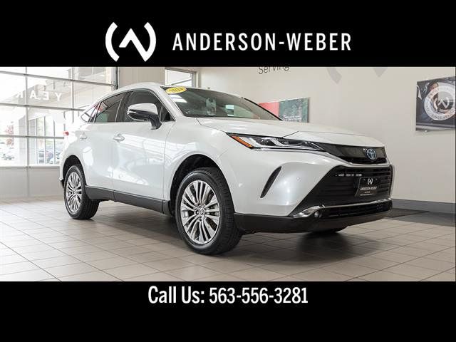 Used 2024 Toyota Venza XLE AWD/4WD image 1