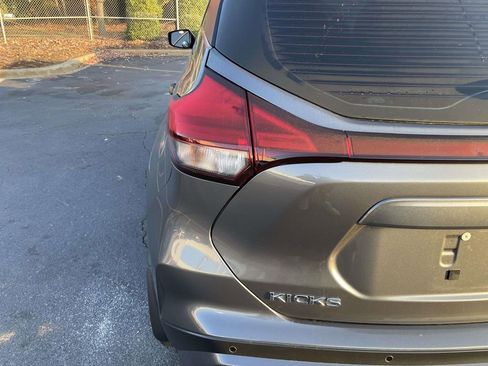 Used 2025 Nissan Kicks Play S image 21