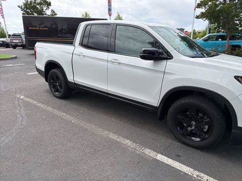 Used 2023 Honda Ridgeline Black Edition image 3