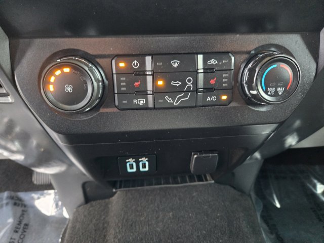 Used 2019 Ford F250 XLT w/ XLT Premium Package AWD/4WD image 14