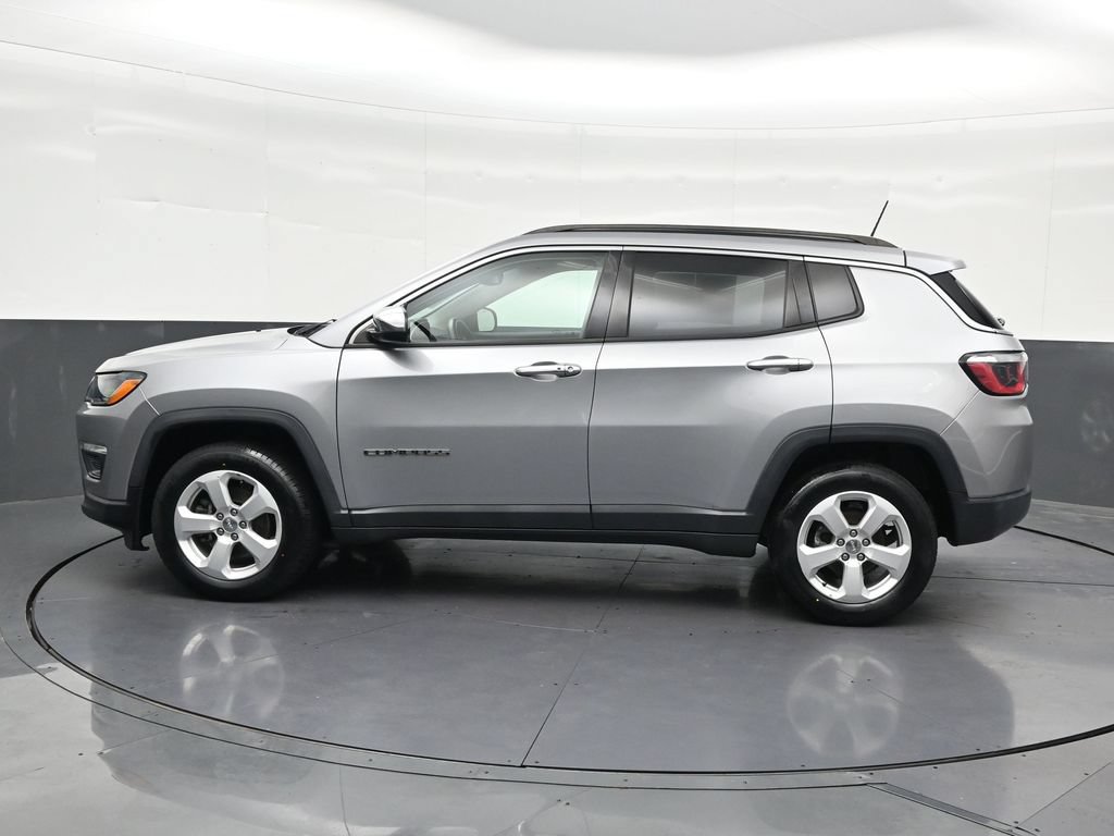 Used 2019 Jeep Compass Latitude AWD/4WD image 2