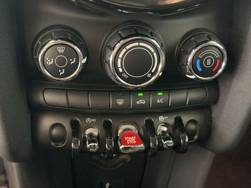 Used 2022 MINI Cooper 4-Door Hardtop w/ Storage Package FWD image 16