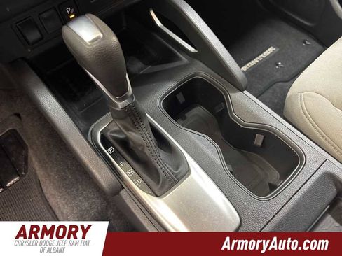 Used 2022 Nissan Frontier SV w/ Technology Package image 19