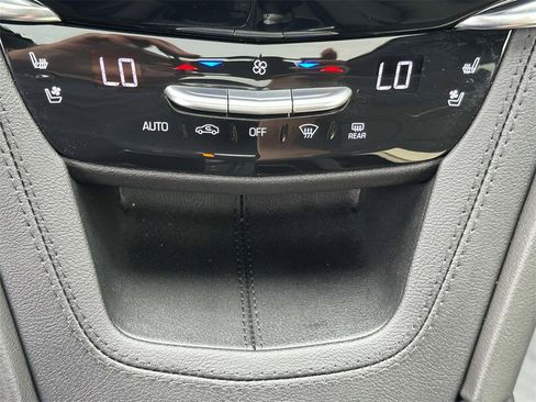 Certified 2025 Cadillac XT6 Premium Luxury w/ Platinum Package image 28