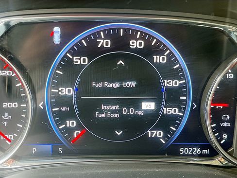 Used 2022 GMC Acadia Denali w/ Denali Ultimate Package FWD image 12