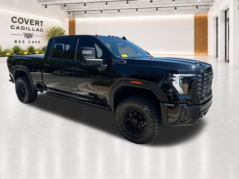 Used 2026 GMC Sierra 2500 Denali Ultimate AWD/4WD image 1
