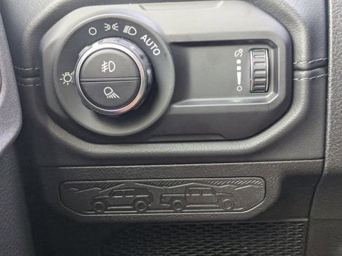 New 2025 Jeep Gladiator Mojave w/ Convenience Group image 23